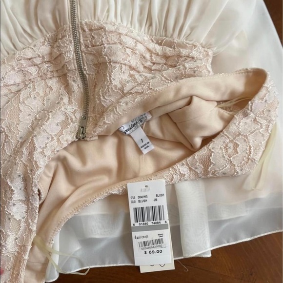 Womens dress bundle, Sz Small. One NWT - Picture 9 of 10